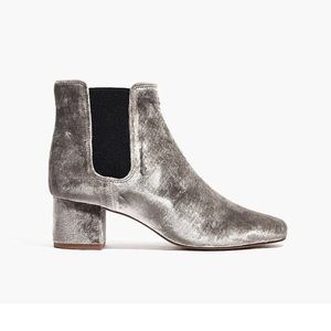 Madewell 👢Walker Chelsea boot in Velvet -Silver size 10